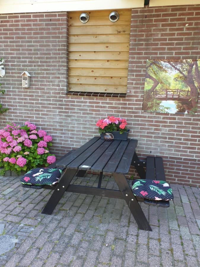 Logeren Op Dijk43 Hotell Broek op Langedijk Exteriör bild