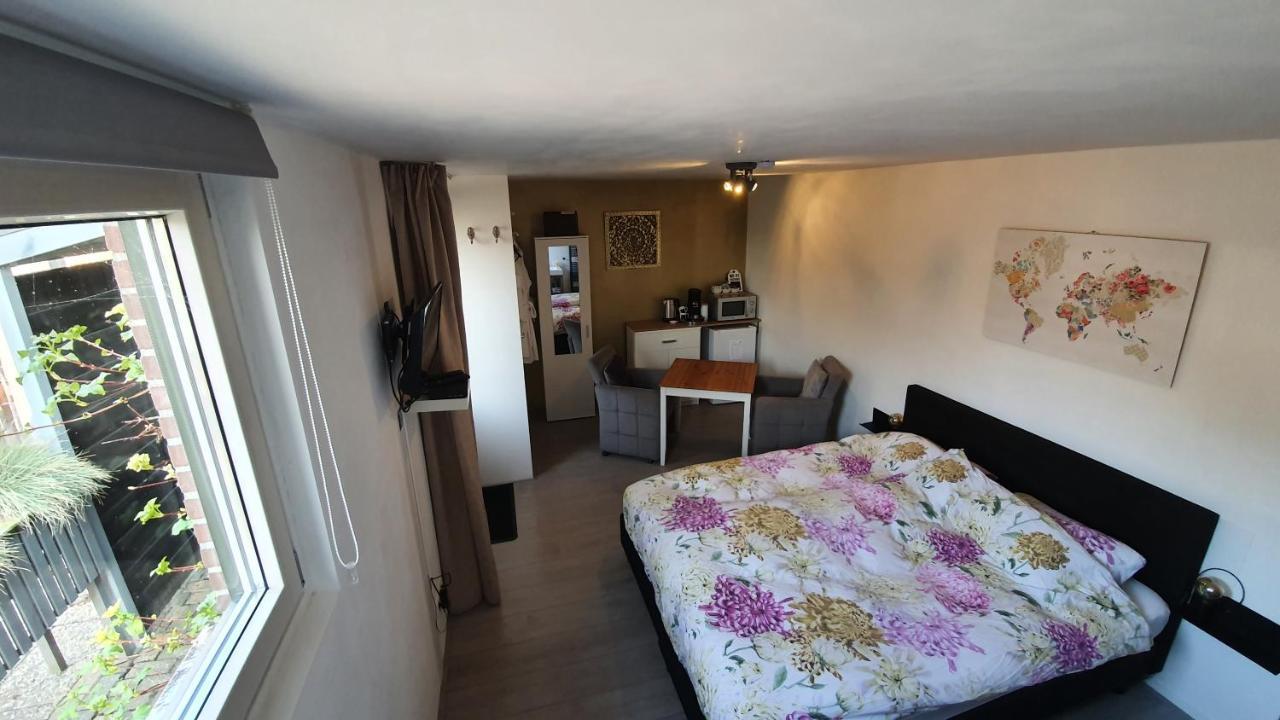 Logeren Op Dijk43 Hotell Broek op Langedijk Exteriör bild